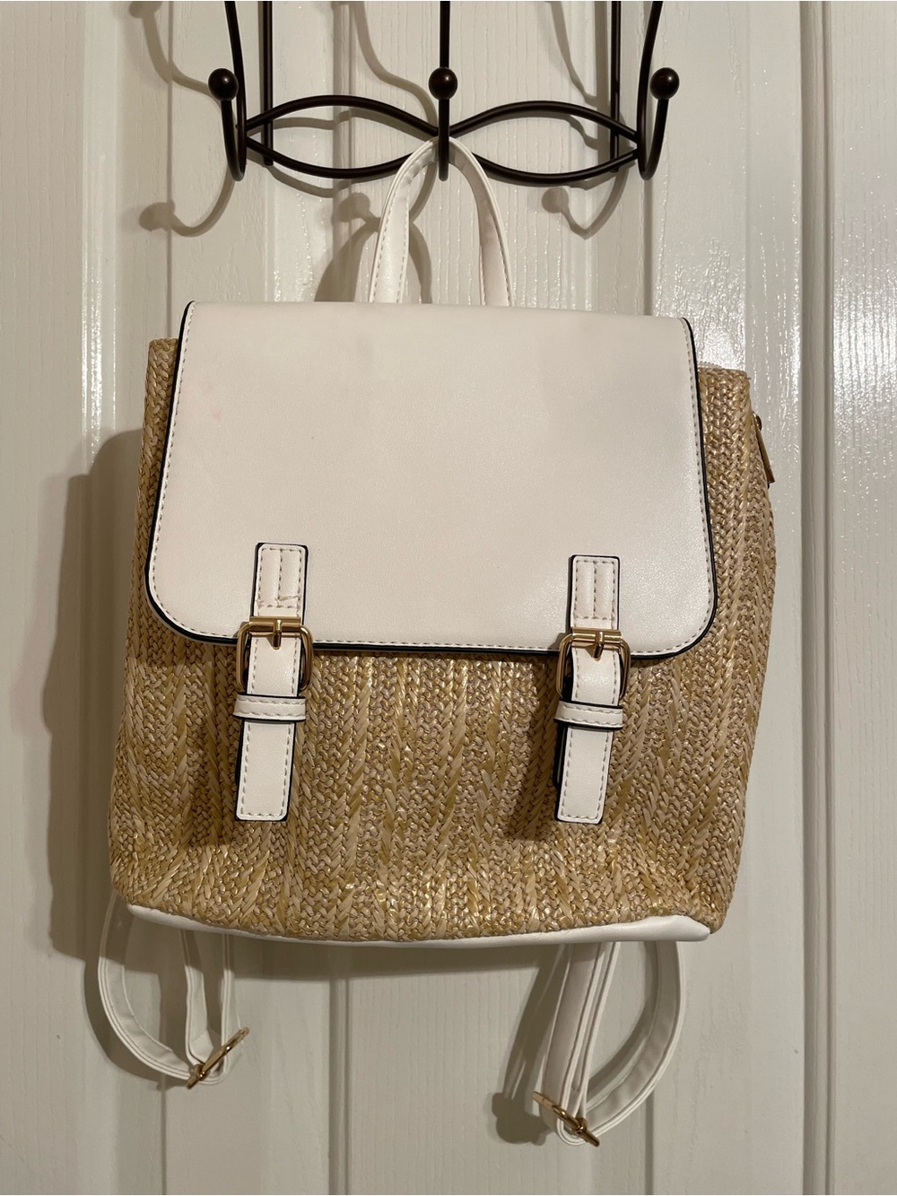 White & Straw Women’s Backpack Purse - Neutral Two-Tone